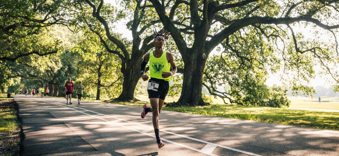 Jakiya running during his race in Audubon Park